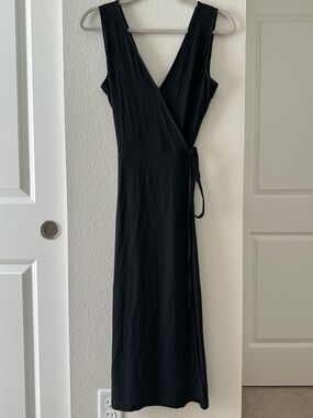 Banana Republic Sleeveless Midi Wrap Dress